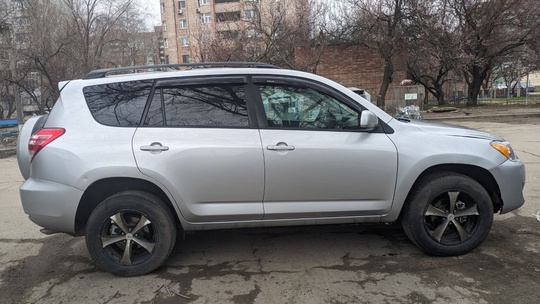 Продается Tayota RAV 4 2010 (2)