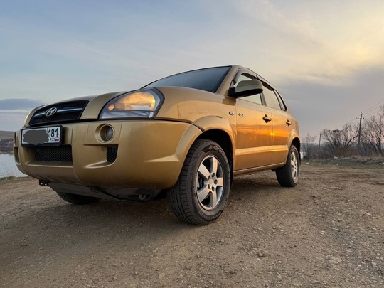Продам HYUNDAI TUCSON в ОТЛИЧНОМ (2)