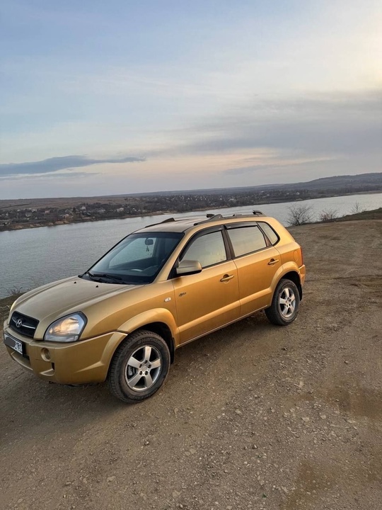 Продам HYUNDAI TUCSON в ОТЛИЧНОМ (3)