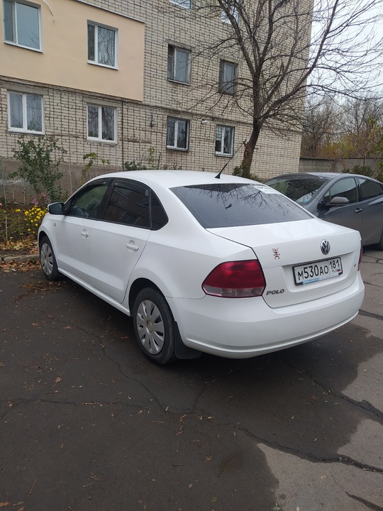 Продам Фольксваген поло 2011года выпуска (2)