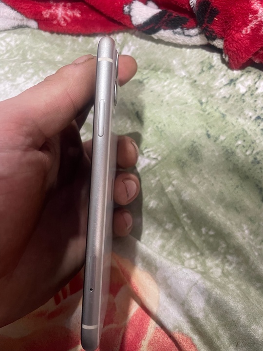 Продам айфон 11 состояние на (3)