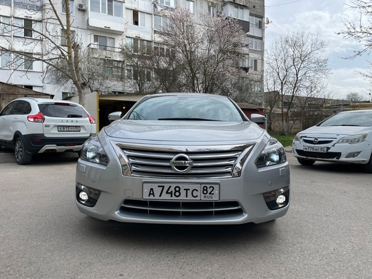 Продаю отличную теану, 2014 года. (1)