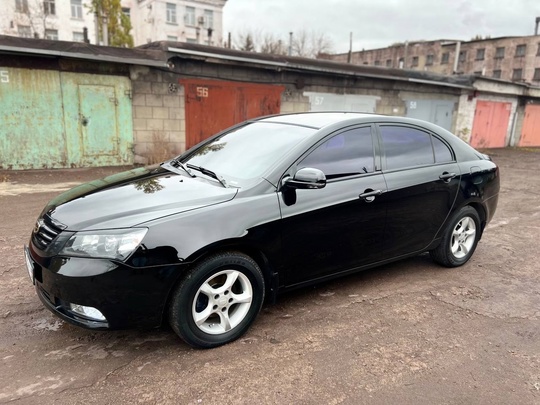 Geely Emgrand 2013 год выпуска, (2)