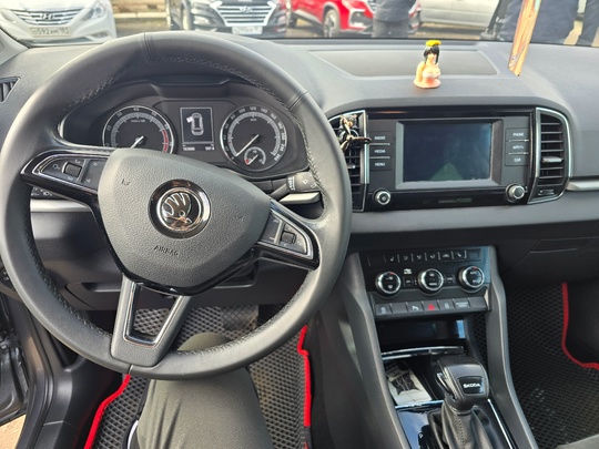 ПРОДАМ 
- Skoda Karoq
-2020г выпуска (7)