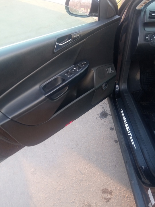 Volkswagen Passat B6 2006г.бензин 2л.турбо. (7)
