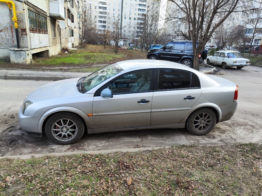 Opel Vectra C 2002г. 2.2 (2)