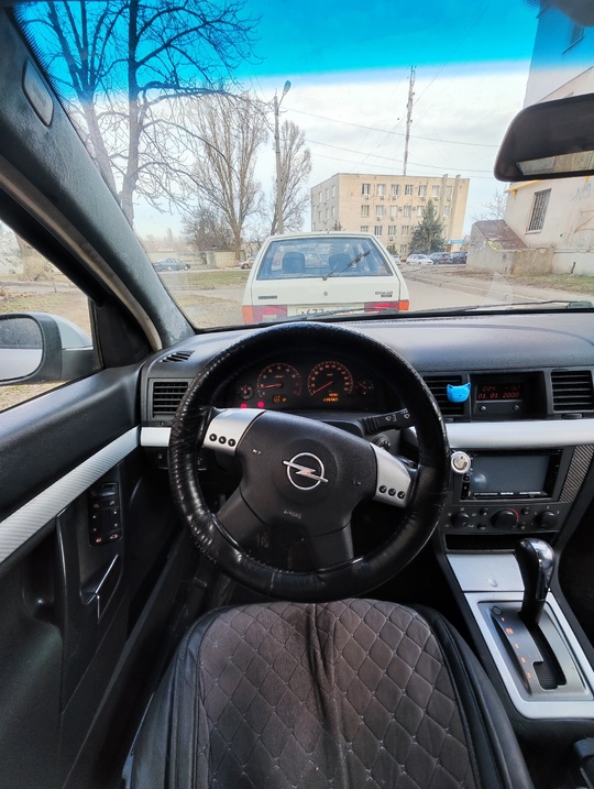 Opel Vectra C 2002г. 2.2 (5)