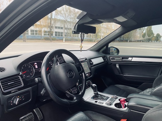 Продается Volkswagen Touareg NF 2010
года, (3)