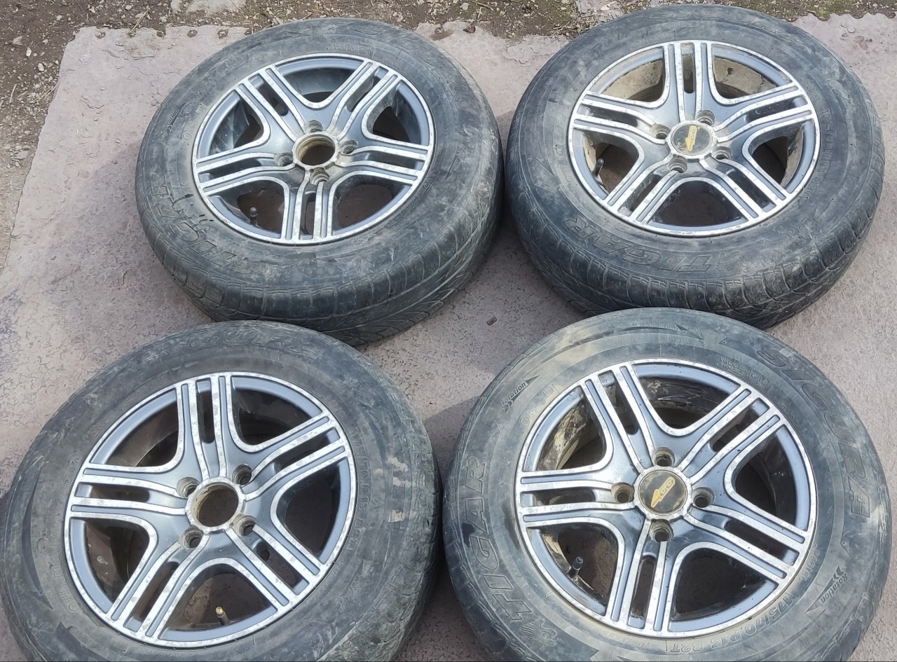 Продам Диски и Шины в (3)