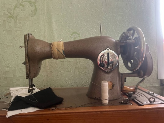 Продам швейную машинку цена 1500руб
Тел.+7