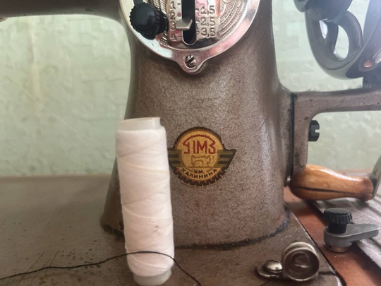 Продам швейную машинку цена 1500руб
Тел.+7 (1)