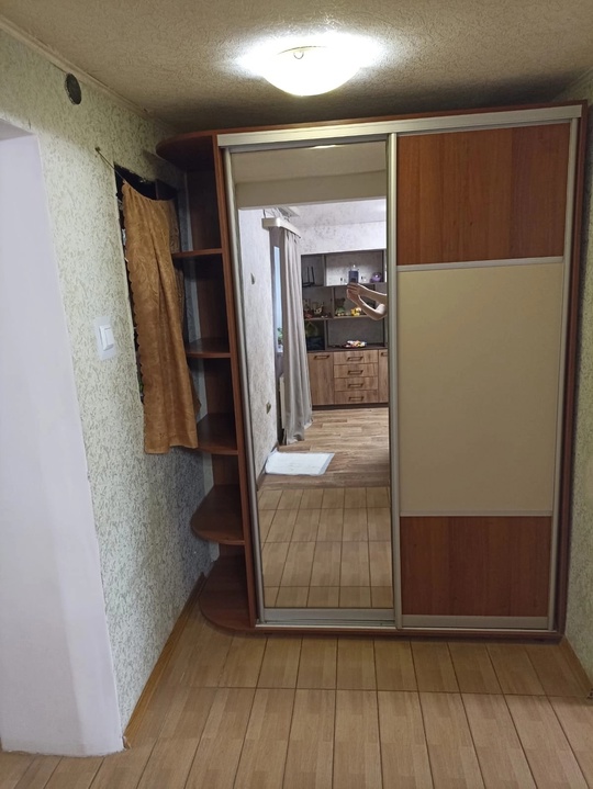 Новый шкаф -купе, в отличном