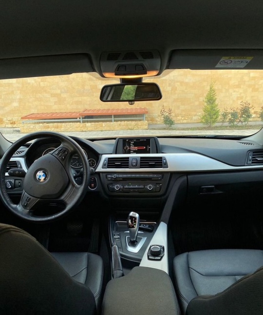 Продаётся BMW 3 серия 2.0 (5)