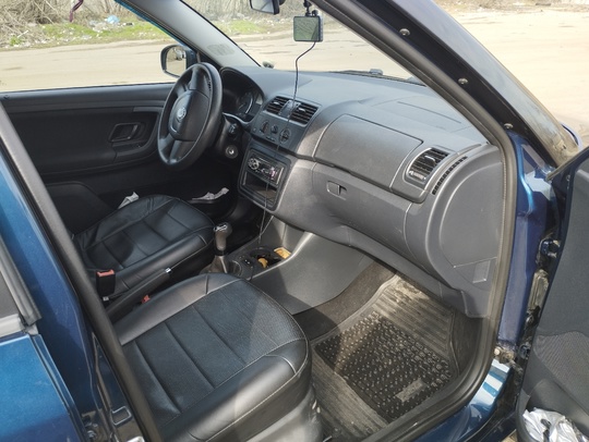 Продам Skoda Fabia 2 хэтчбек (5)