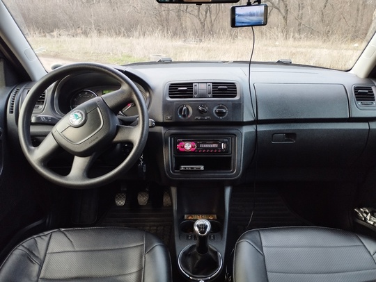 Продам Skoda Fabia 2 хэтчбек (6)
