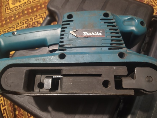 Ленточная шлифмашина makita 9910
Вопросы в (4)