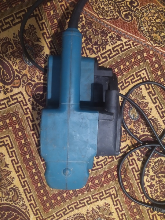 Ленточная шлифмашина makita 9910
Вопросы в (7)