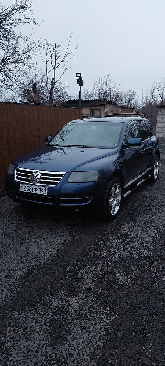 Продам Volkswagen Touareg 2003 год,