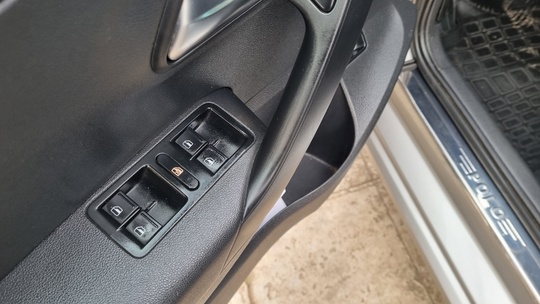 ПРОДАМ 2018 ГОД ВЫПУСКА
Volkswagen Polo
РЕСТАЙЛИН (9)