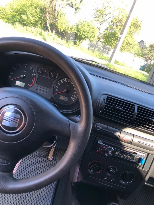 Продам SEAT LEON 
Год выпуска (5)