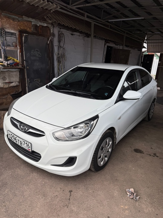 Продам Hyundai Solaris 1.6 2011г