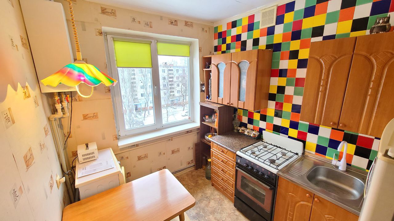 Продам 2х комнатную квартиру с (4)