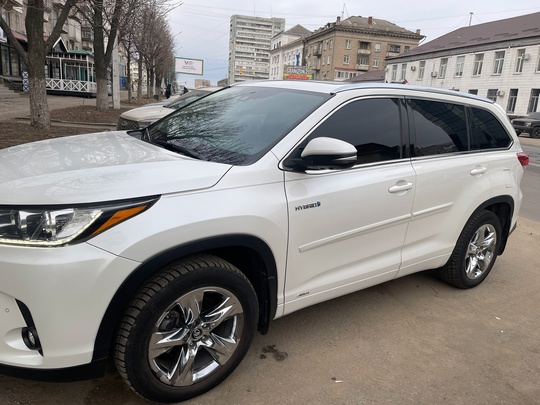 Продам Toyota Highlander Hybrid 2018 (2)