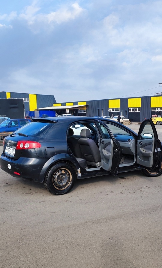 Продаю Chevrolet lachetti хэтчбек. Механика (6)