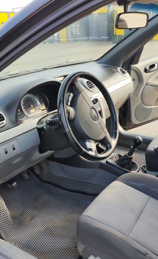 Продаю Chevrolet lachetti хэтчбек. Механика (9)
