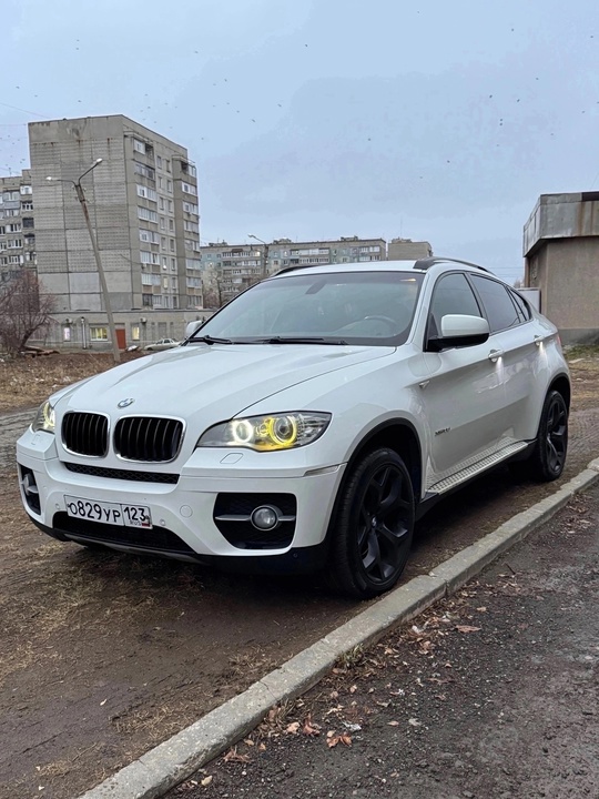 BMW X6, ДВС 3.0 бензин,