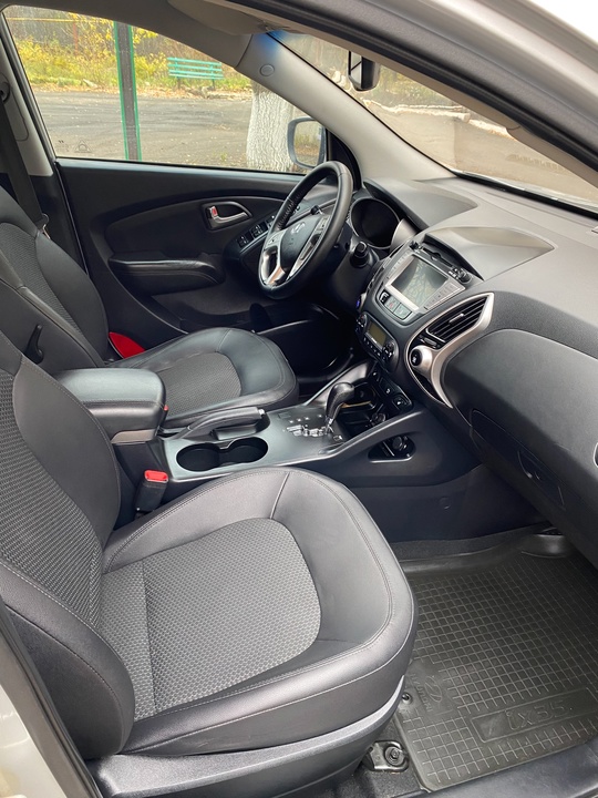 Продам Hyundai ix 35 . (5)