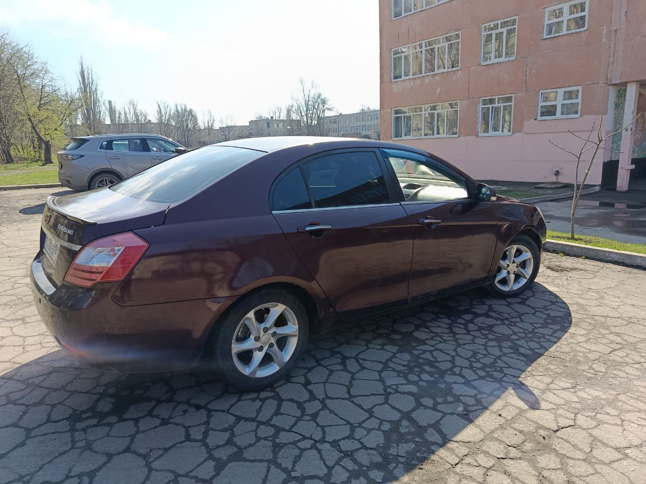 Продам Geely Emgrand ec7 1.8 (1)