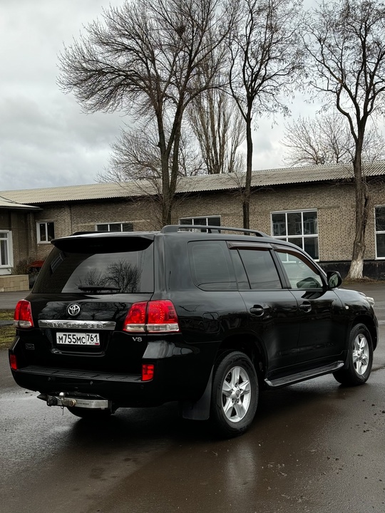 Продам Toyota Land Cruiser 200 (2)