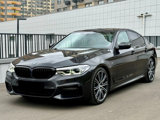 Bmw G30 530i xDrive 2019 (4)