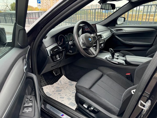 Bmw G30 530i xDrive 2019 (7)