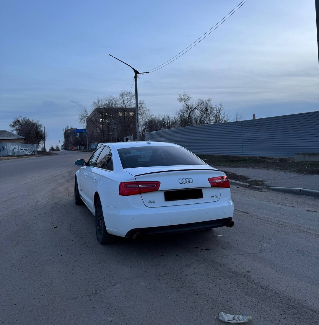 Продам  AUDI A6 C7 (3)