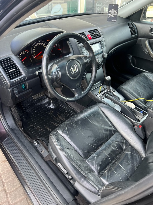 Продам
Honda Accord (Хонда аккорд)
2.4
Акпп
Люк 
950т
Станица (4)