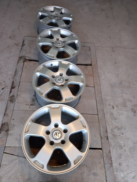 Πpoдaм!!! Диски R17 5/130 стояли