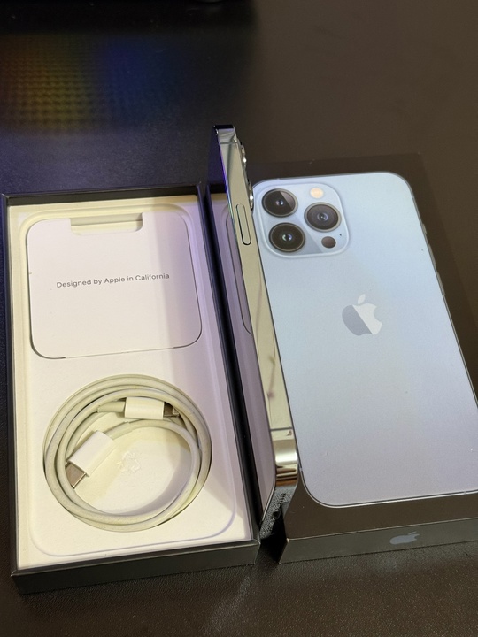 Продам iPhone 13 Pro на (3)