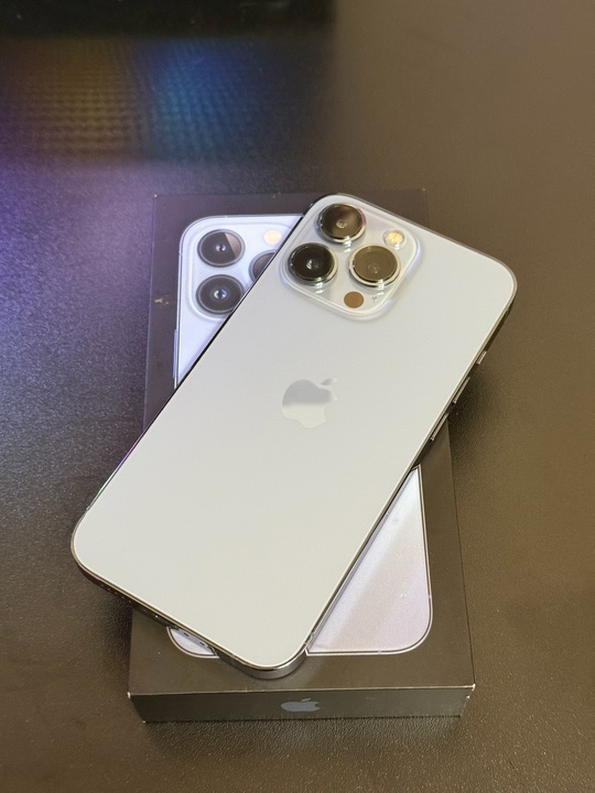 Продам iPhone 13 Pro на (4)