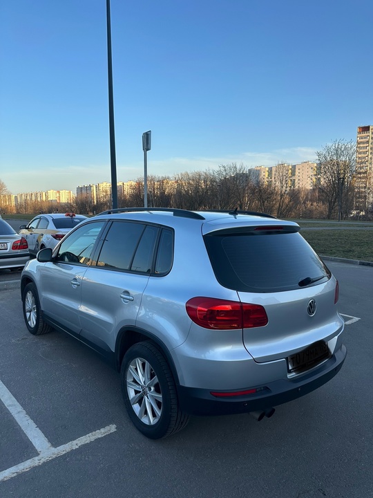 Volkswagen Tiguan 2011г рест 2.0л (3)