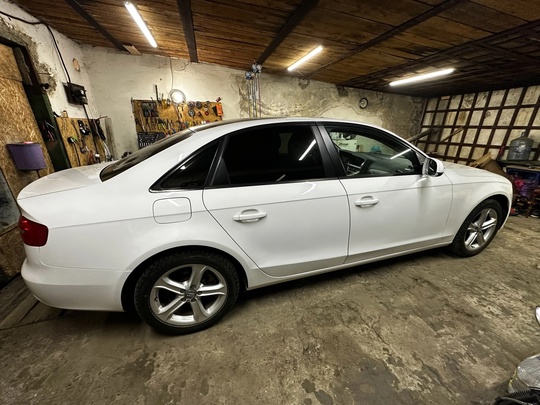 Продам Audi A4 2014 г.в (2)