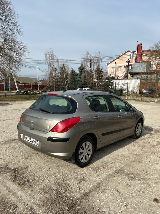2010год 
1.6 
Автомат
Все в исправном (3)