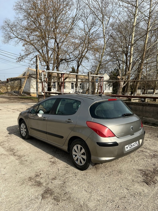 2010год 
1.6 
Автомат
Все в исправном (5)