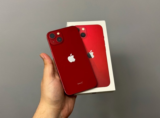 В продаже Айфон IPhone 13