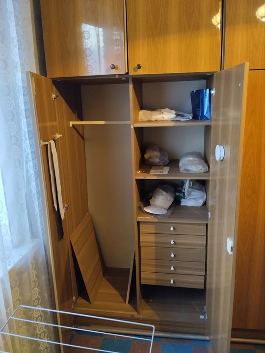 Продам Шкаф для одежды и (2)