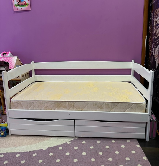 Продам кровать детскую 80/160 (2