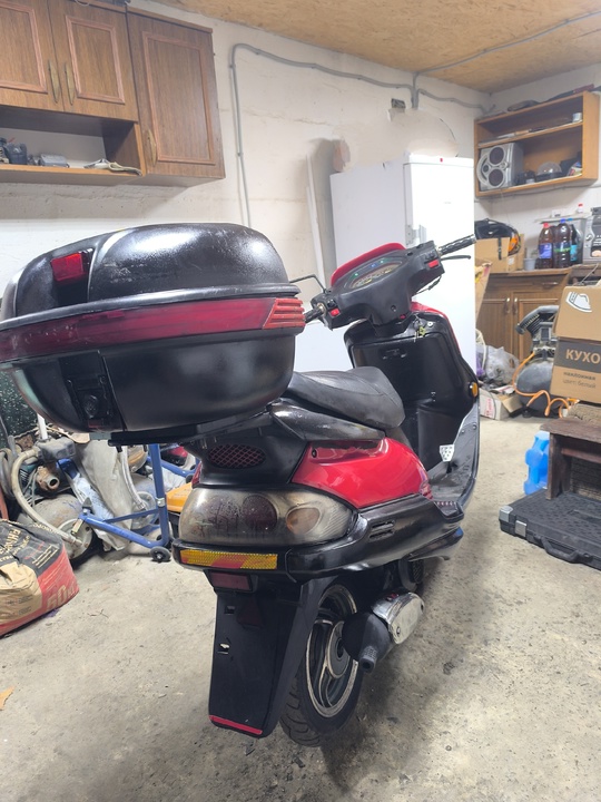Продам Скутер 4Т 50cc.
В Отличном (2)