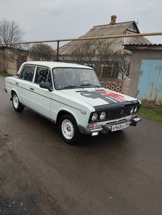 Ваз 2106 
1991 год выпуска.
Авто