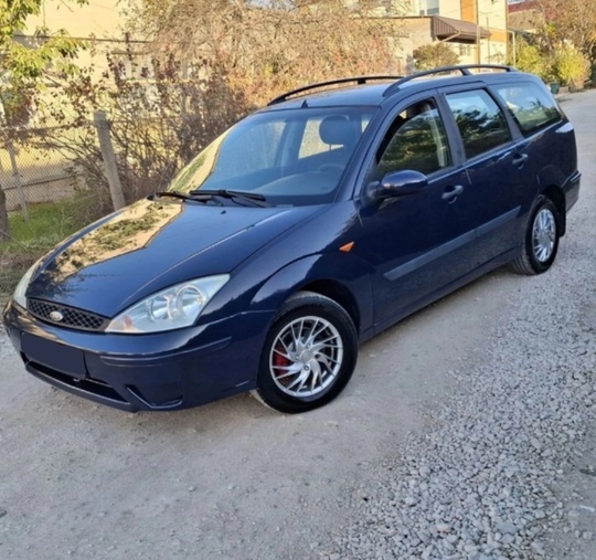 Ford Focus 1.6 МТ
300 000₽
Есть